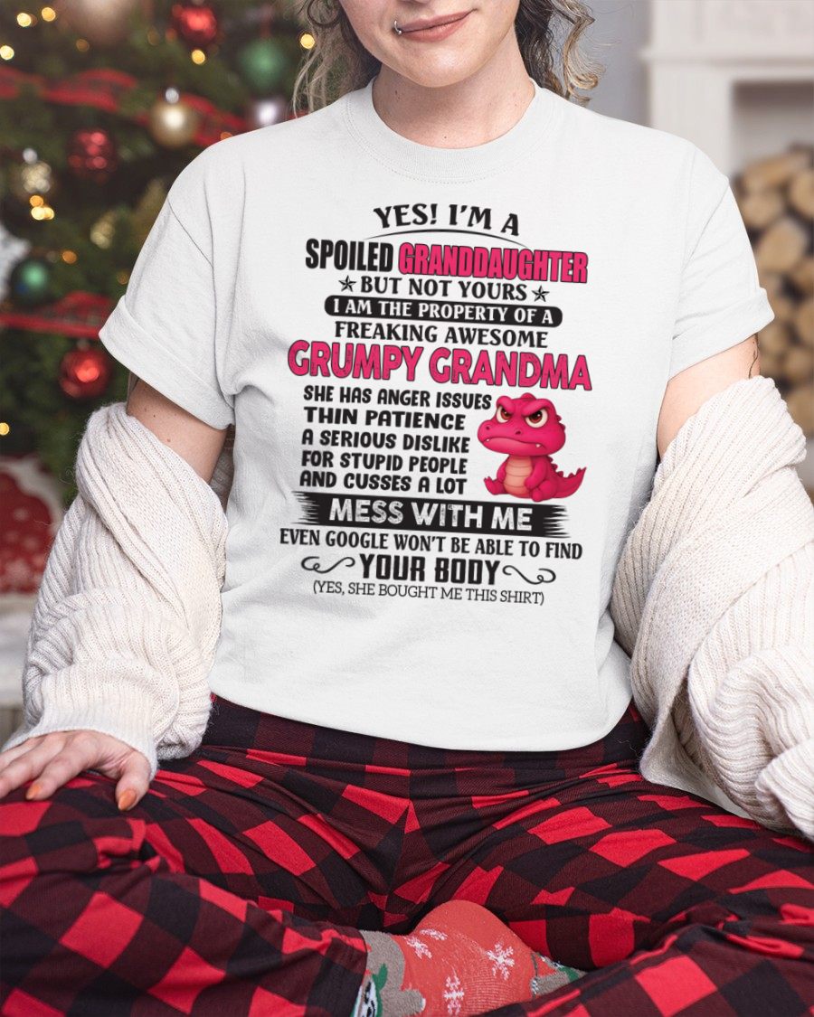 YES, I'M A SPOILED GRANDDAUGHTER - GIFT FROM GRANDMA - NGHL00 (SKU09-96-00)