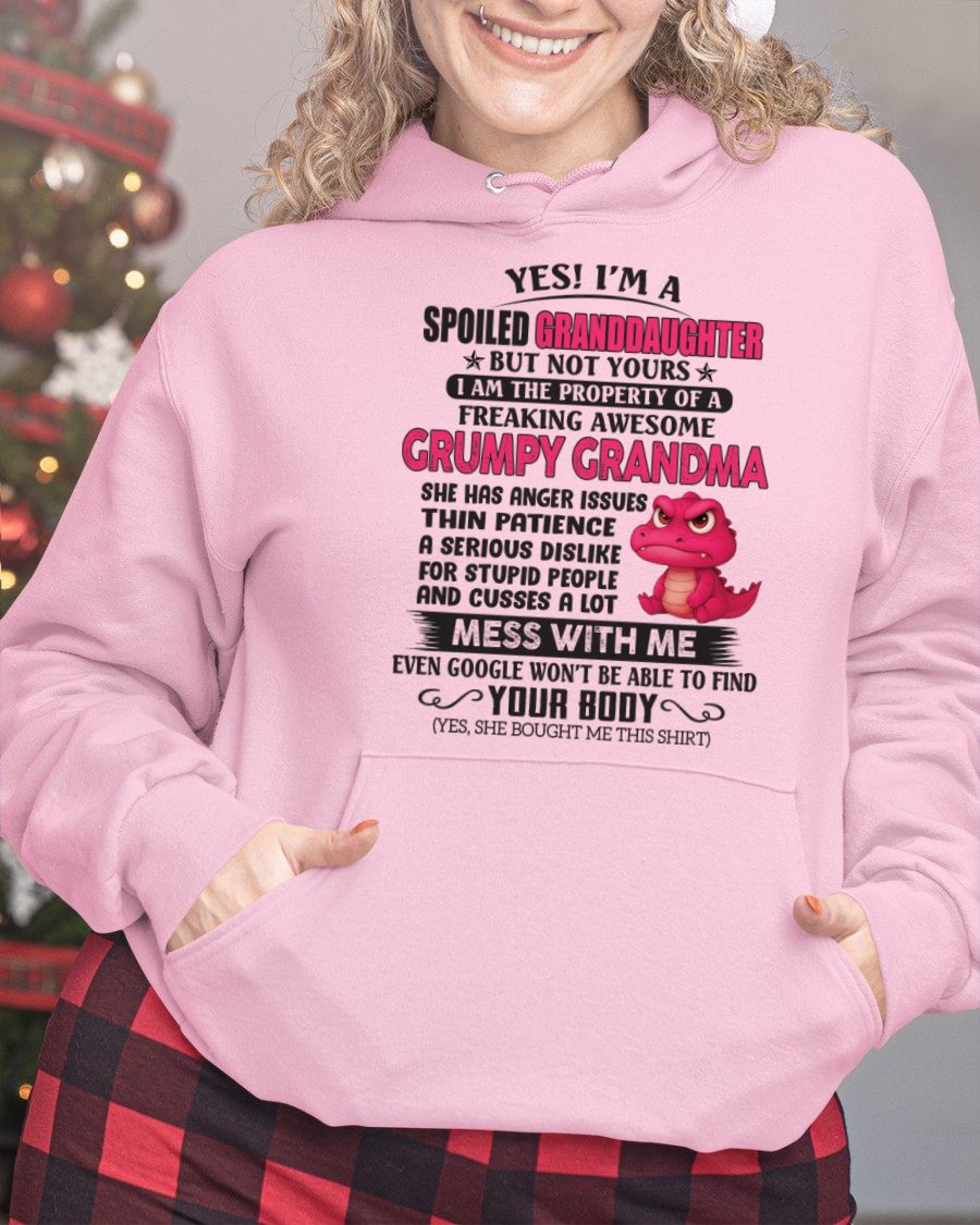 YES, I'M A SPOILED GRANDDAUGHTER - GIFT FROM GRANDMA - NGHL00 (SKU09-96-00)